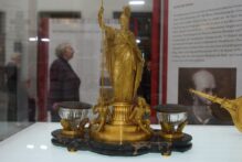 desktop-set-1875_guilded-bronze_hernstein-castle